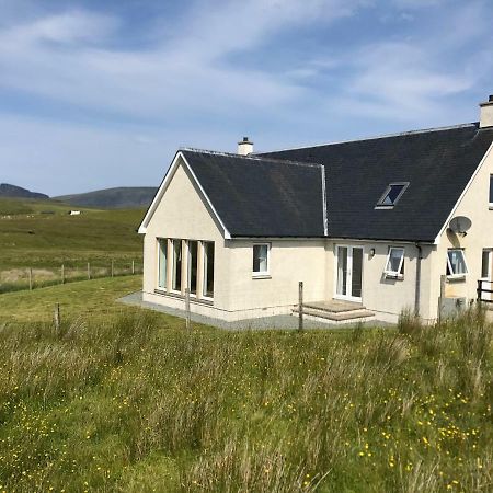 Trotternish Ridge View Apartment Staffin Bagian luar foto