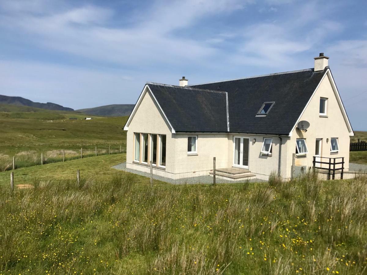 Trotternish Ridge View Apartment Staffin Bagian luar foto